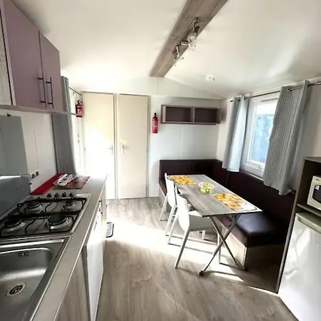Apartment 2 *